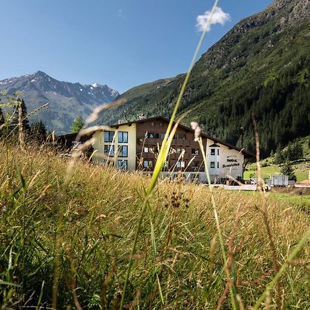 Hotel Sonnblick Sankt Leonhard im Pitztal Exterior foto