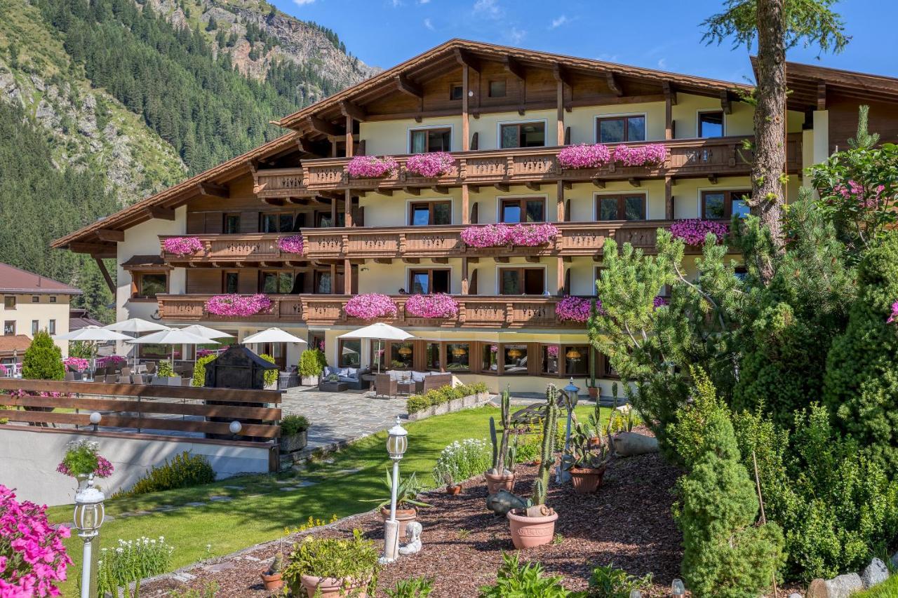Hotel Sonnblick Sankt Leonhard im Pitztal Exterior foto