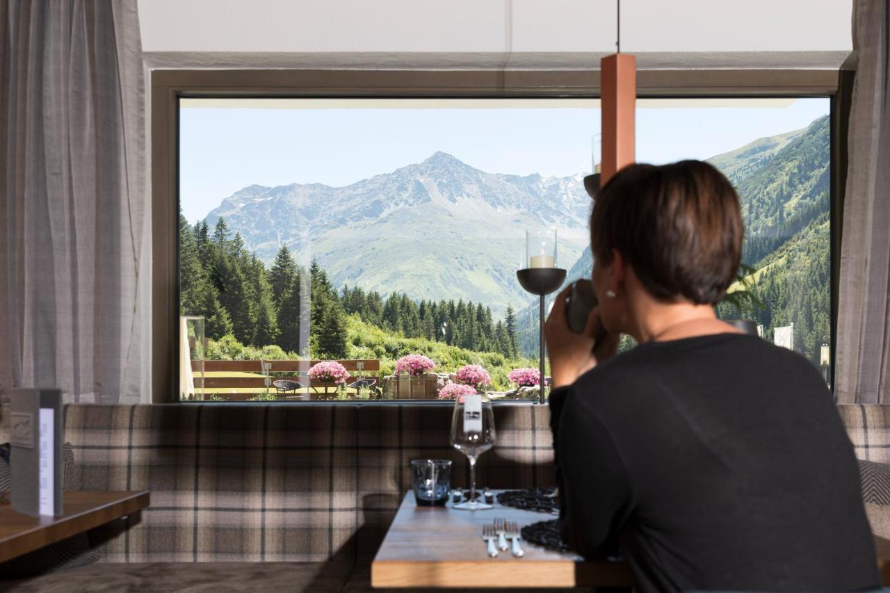Hotel Sonnblick Sankt Leonhard im Pitztal Exterior foto