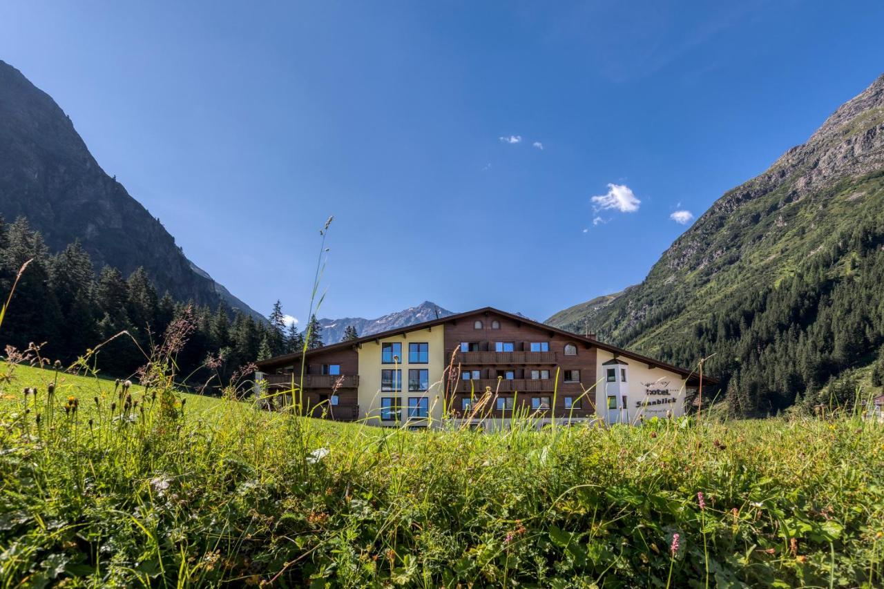 Hotel Sonnblick Sankt Leonhard im Pitztal Exterior foto